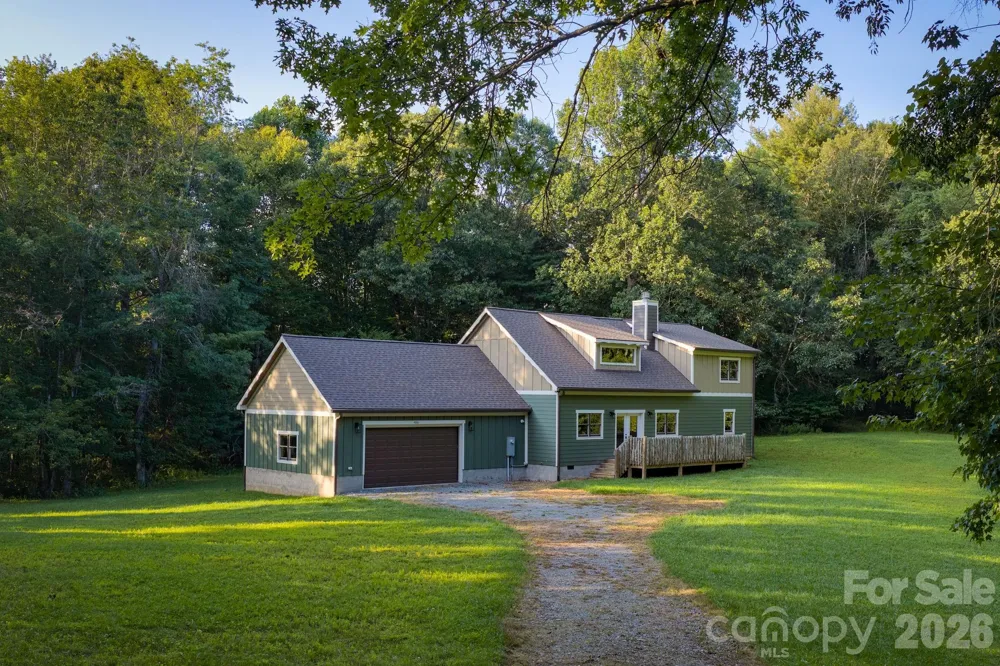 486 Hunter-Lysik Way Laurel Springs, NC 28644