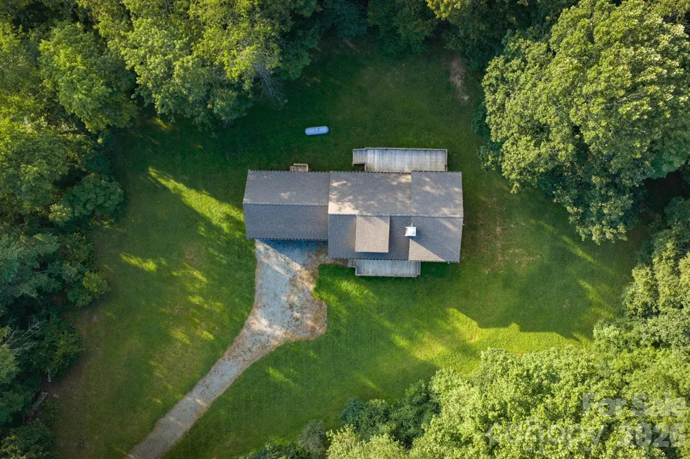 486 Hunter-Lysik Way Laurel Springs, NC 28644