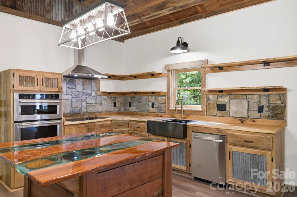 486 Hunter-Lysik Way Laurel Springs, NC 28644