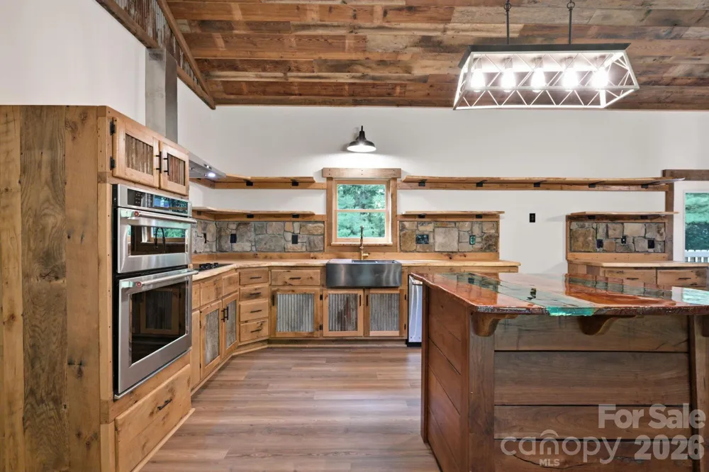 486 Hunter-Lysik Way Laurel Springs, NC 28644