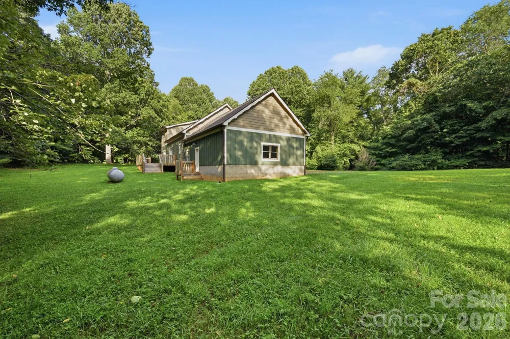 486 Hunter-Lysik Way Laurel Springs, NC 28644