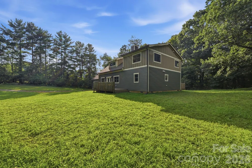 486 Hunter-Lysik Way Laurel Springs, NC 28644