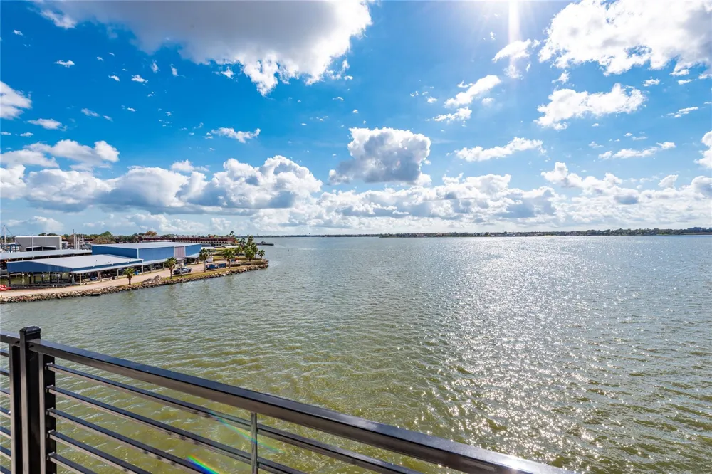 4403 Davis Lane Seabrook, TX 77586