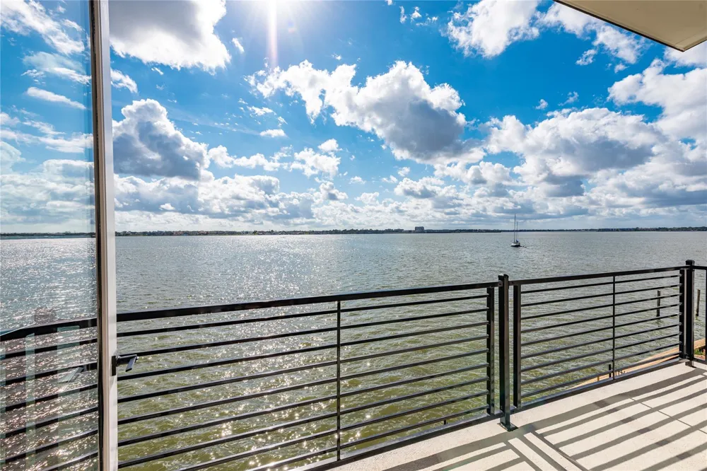 4403 Davis Lane Seabrook, TX 77586