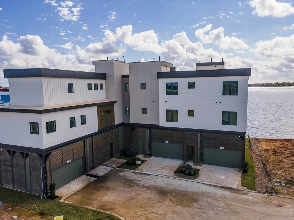 4403 Davis Lane Seabrook, TX 77586