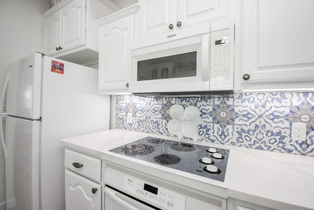 1504 W Bayshore Drive Palacios, TX 77465