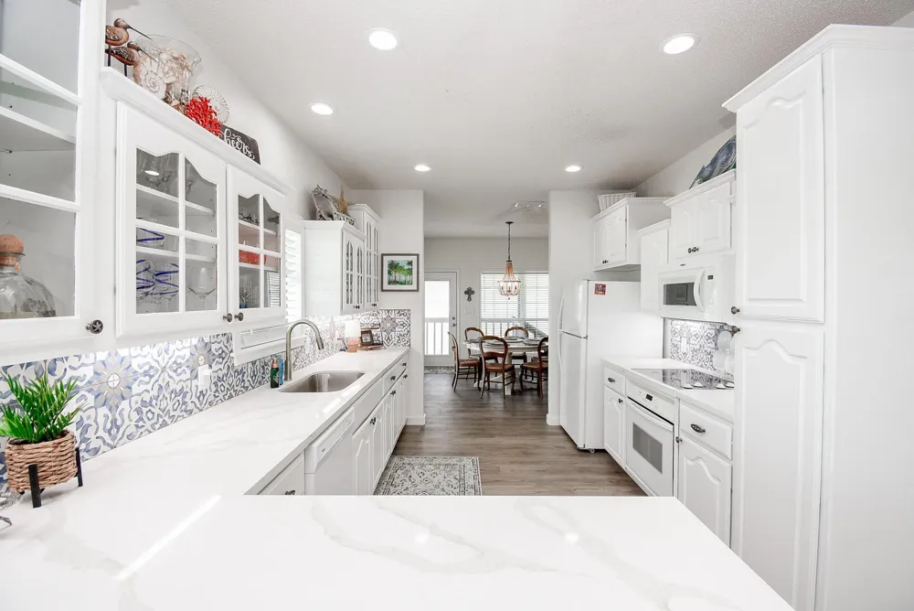 1504 W Bayshore Drive Palacios, TX 77465
