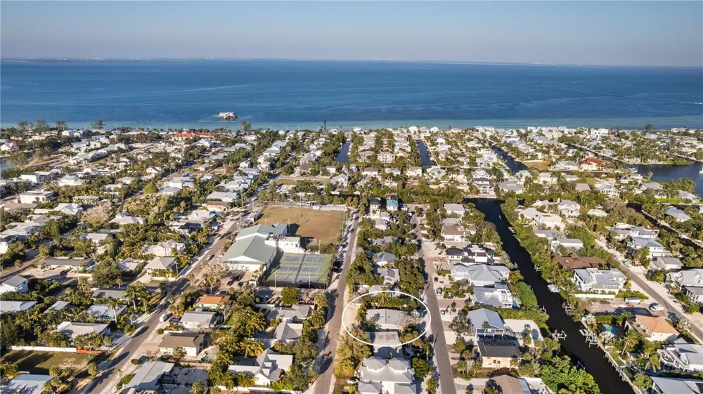312 HARDIN AVENUE Anna Maria, FL 34216