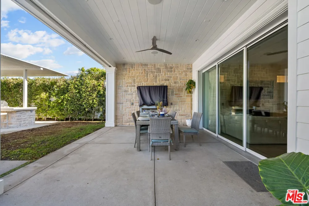 12345 Huston Street Valley Village, CA 91607