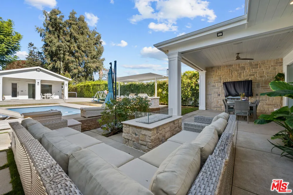 12345 Huston Street Valley Village, CA 91607