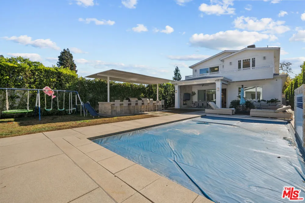 12345 Huston Street Valley Village, CA 91607