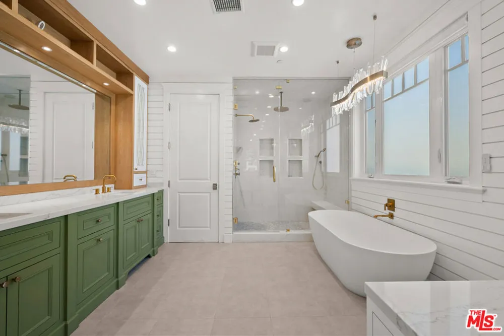 12345 Huston Street Valley Village, CA 91607