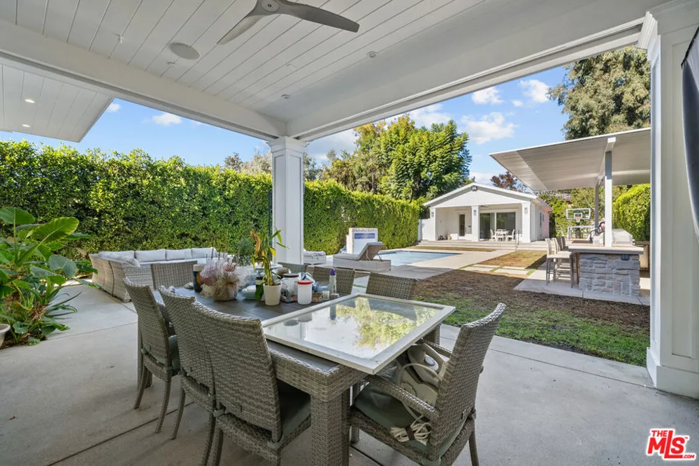 12345 Huston Street Valley Village, CA 91607