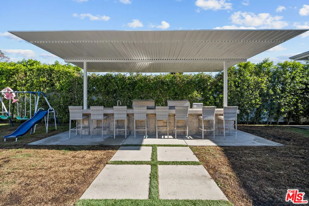 12345 Huston Street Valley Village, CA 91607