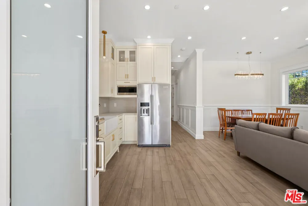 12345 Huston Street Valley Village, CA 91607