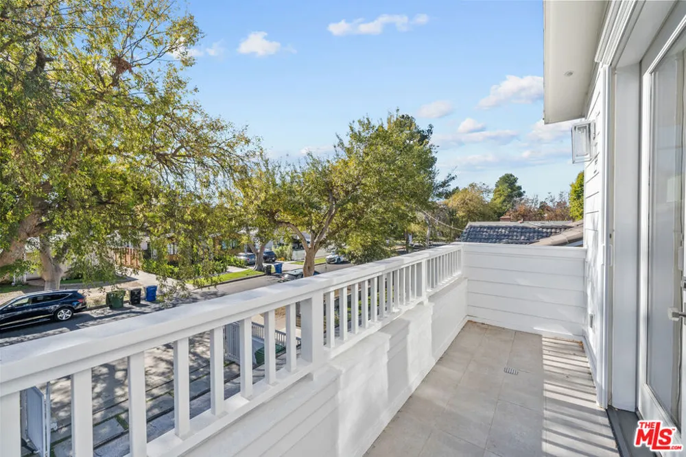 12345 Huston Street Valley Village, CA 91607