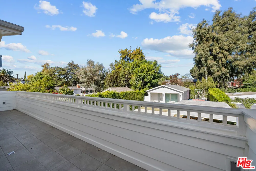 12345 Huston Street Valley Village, CA 91607