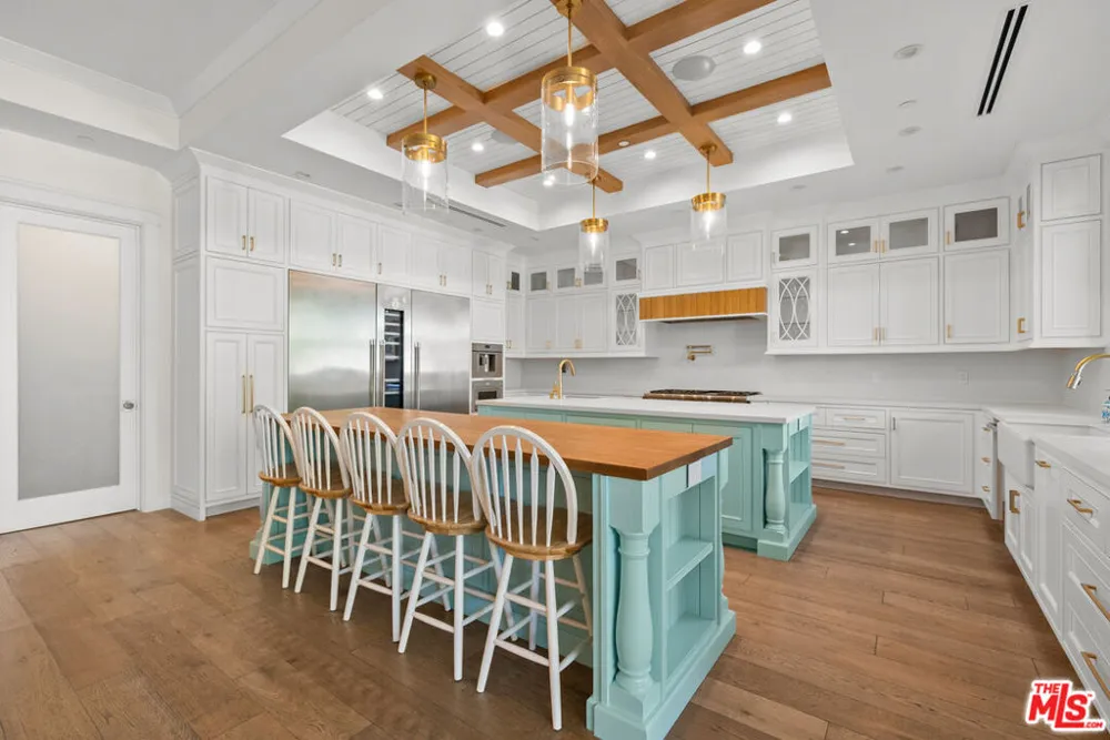 12345 Huston Street Valley Village, CA 91607