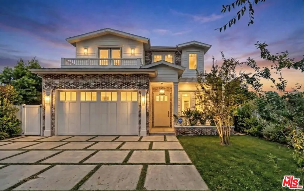 12345 Huston Street Valley Village, CA 91607