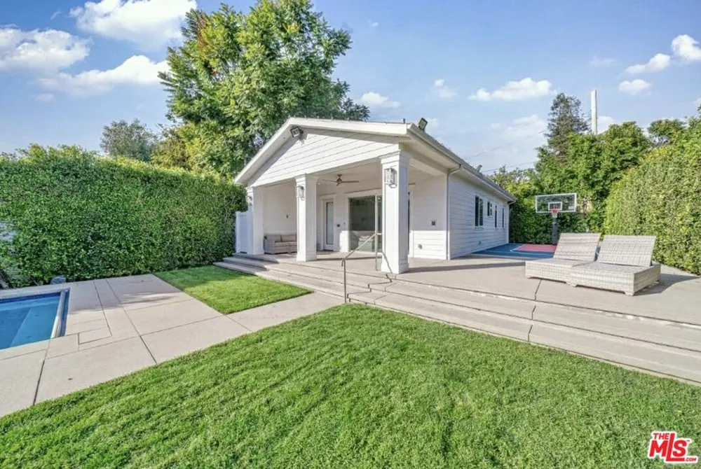 12345 Huston Street Valley Village, CA 91607