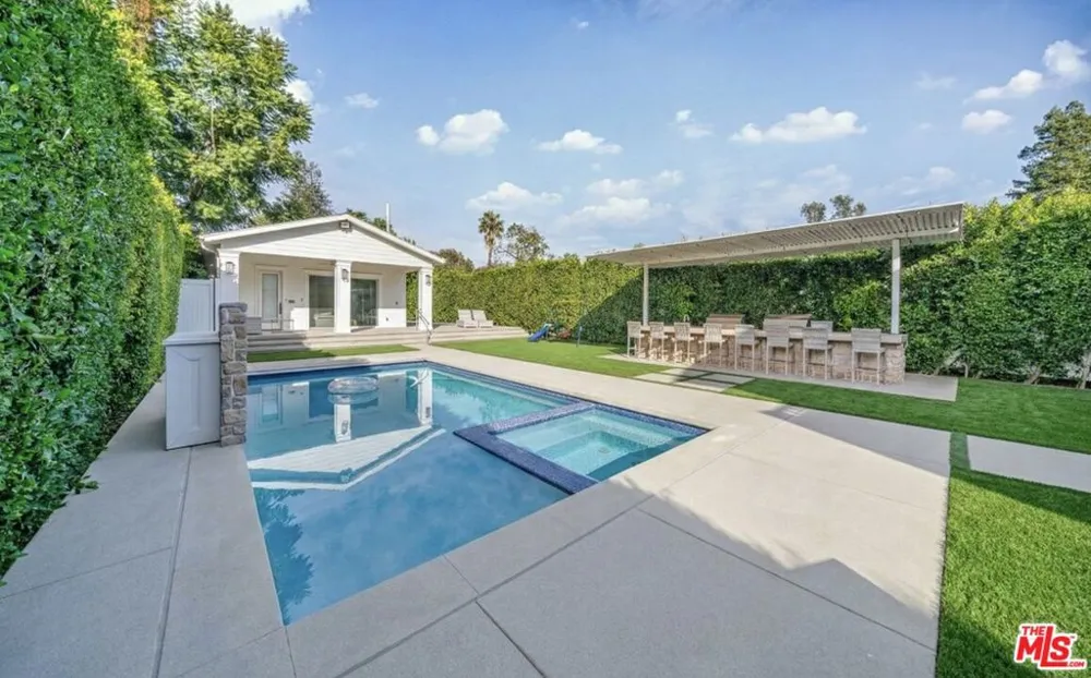 12345 Huston Street Valley Village, CA 91607
