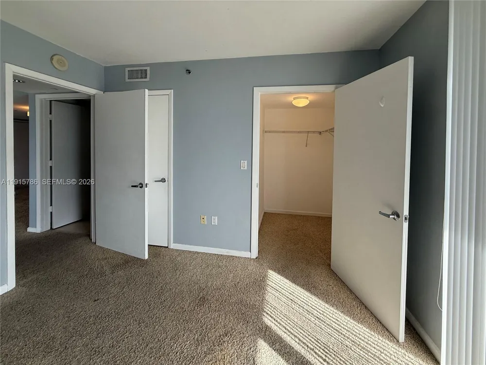 50 Biscayne Blvd #3911 Miami, FL 33132