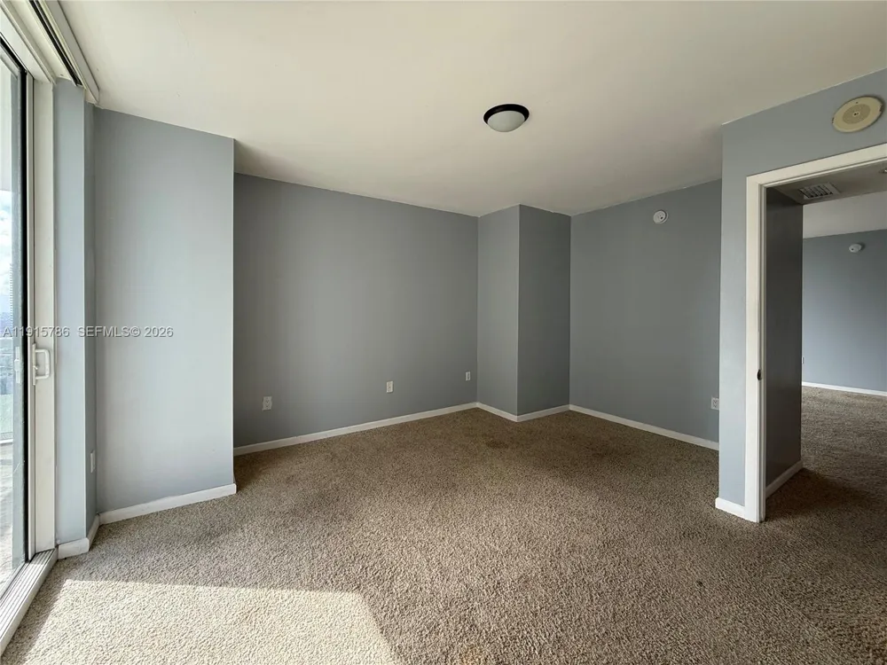 50 Biscayne Blvd #3911 Miami, FL 33132