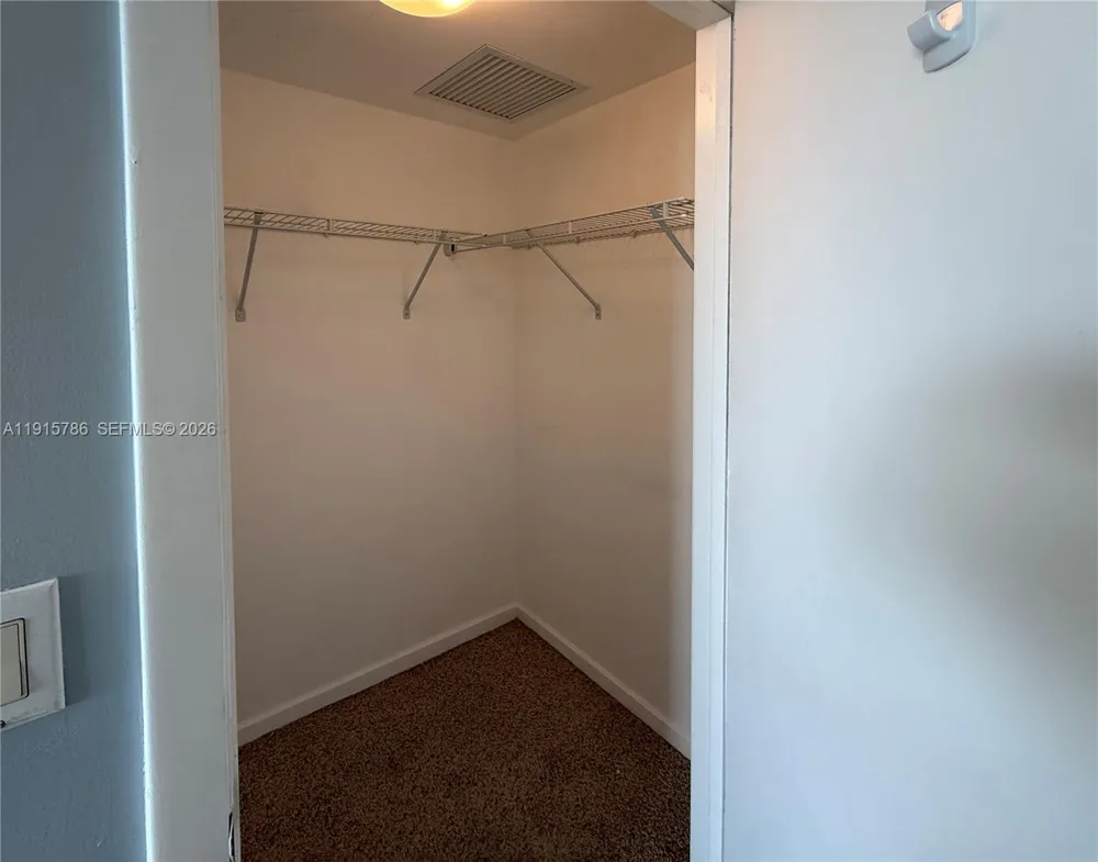50 Biscayne Blvd #3911 Miami, FL 33132
