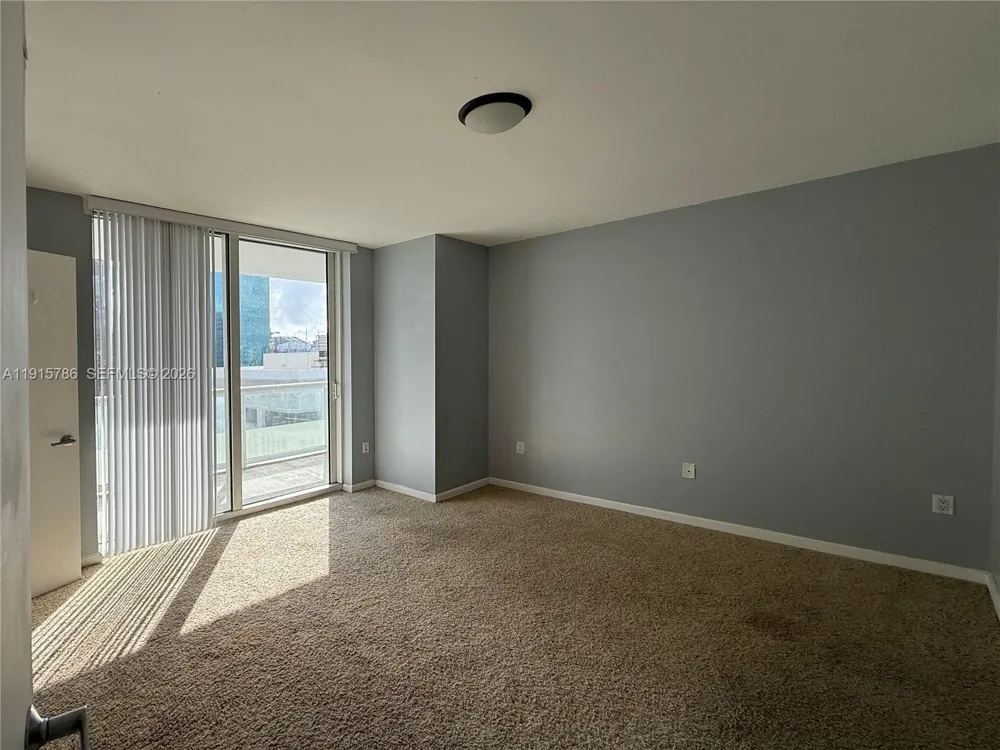 50 Biscayne Blvd #3911 Miami, FL 33132