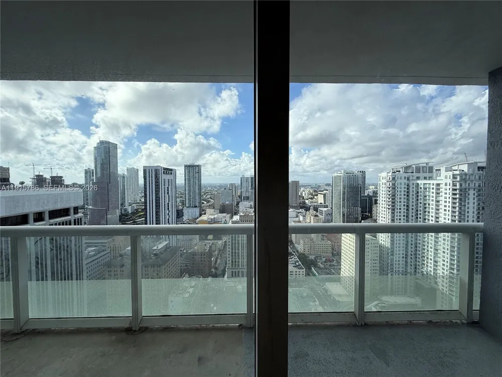 50 Biscayne Blvd #3911 Miami, FL 33132