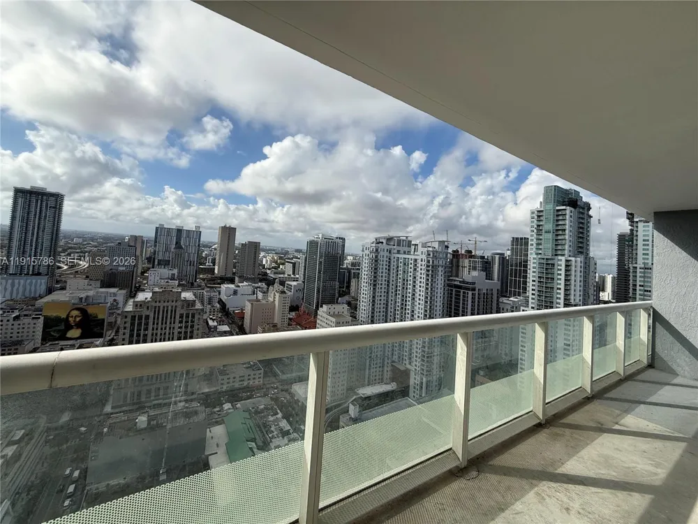 50 Biscayne Blvd #3911 Miami, FL 33132