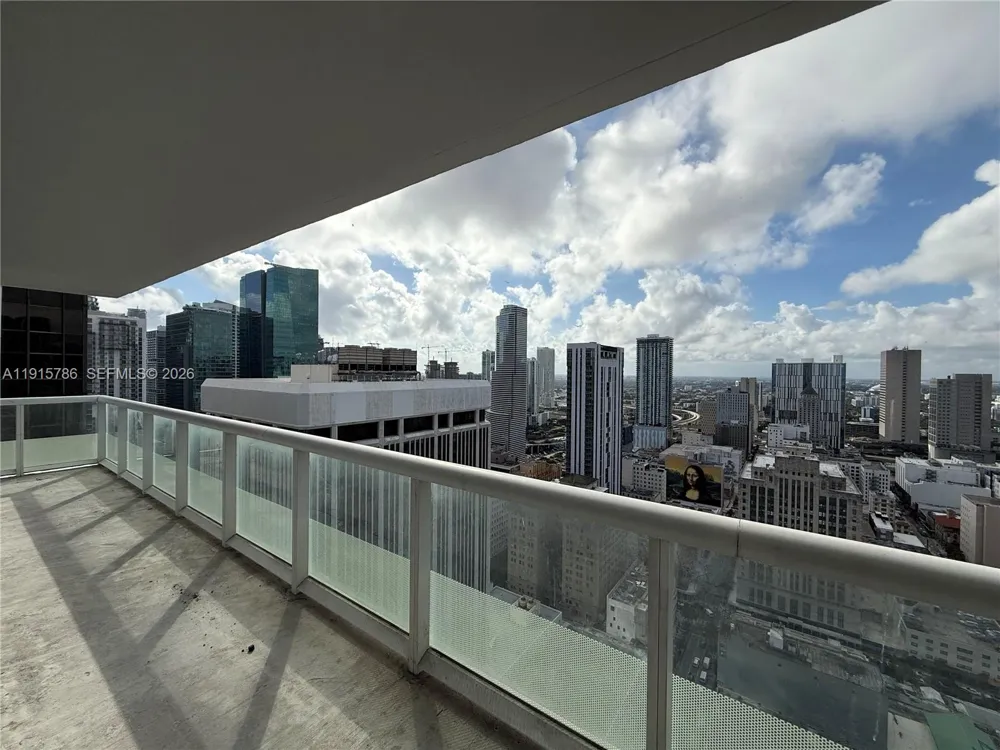 50 Biscayne Blvd #3911 Miami, FL 33132