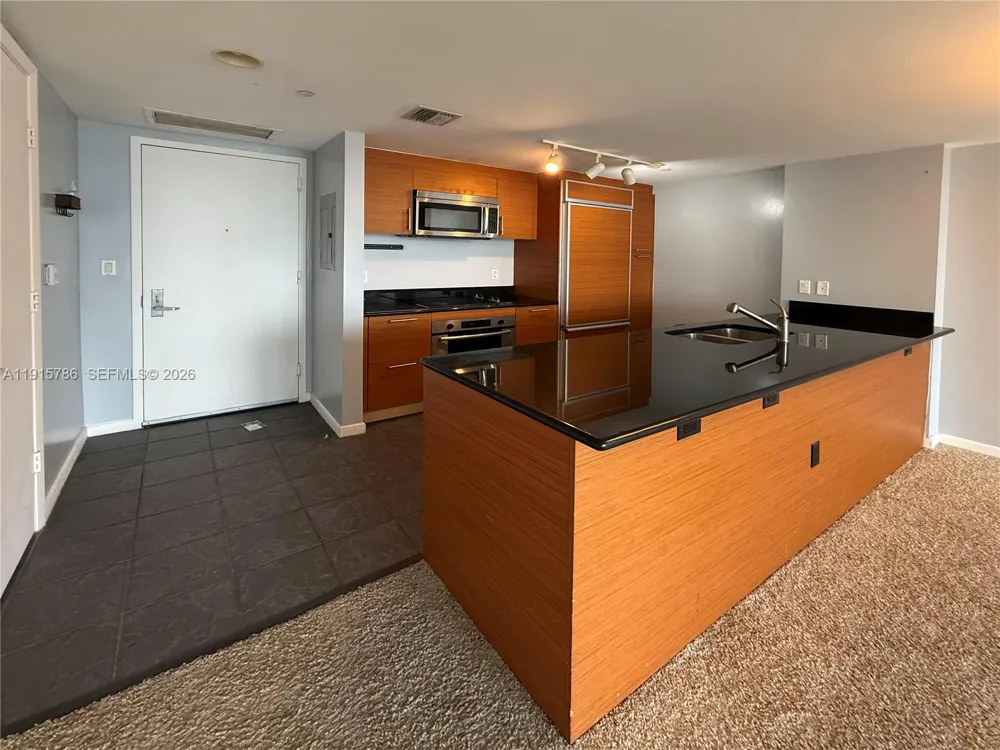 50 Biscayne Blvd #3911 Miami, FL 33132
