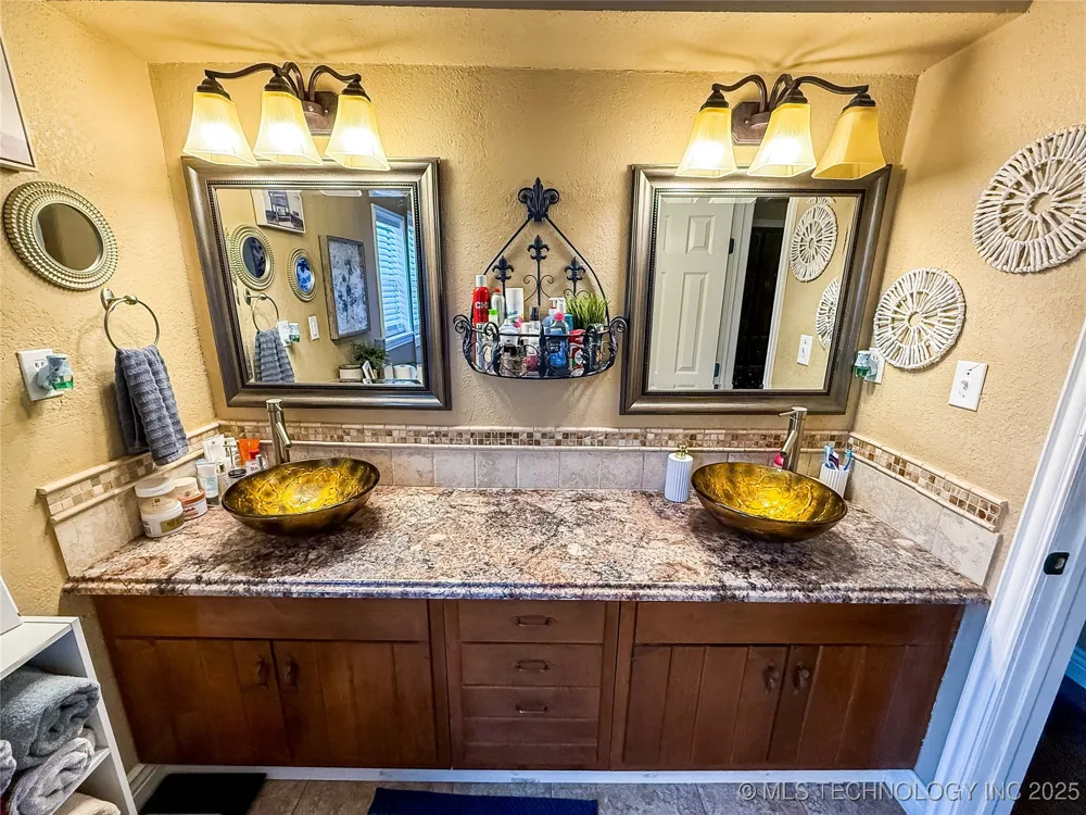 300490 E 1800 ROAD Duncan, OK 73533