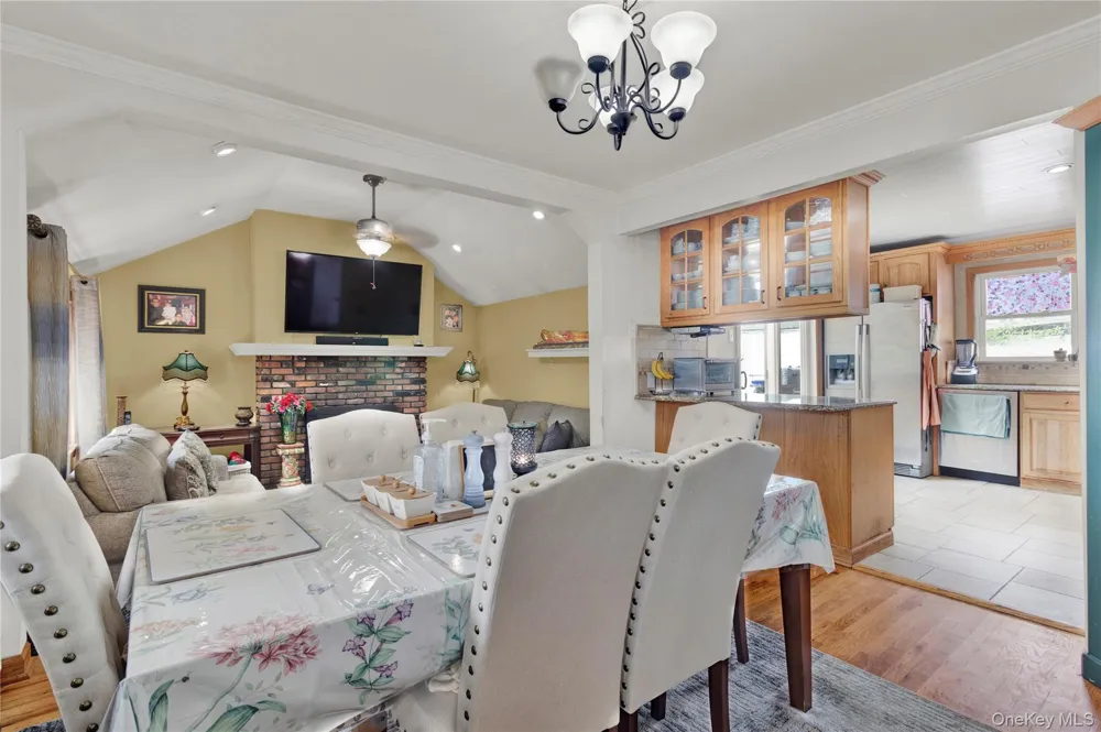 171 Cottage Boulevard Hicksville, NY 11801