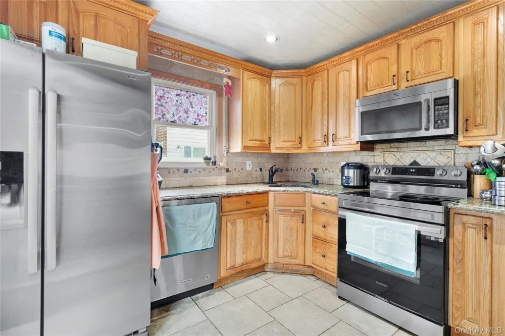 171 Cottage Boulevard Hicksville, NY 11801