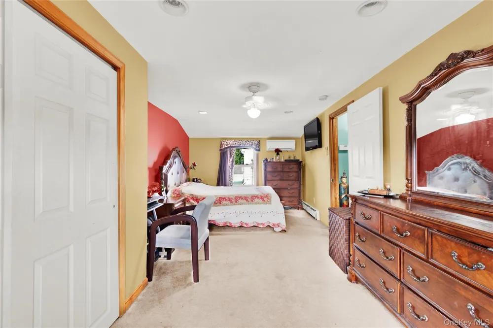 171 Cottage Boulevard Hicksville, NY 11801