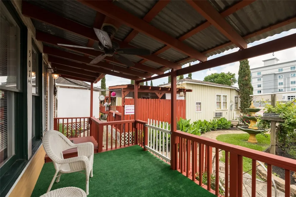 507 8th Street Kemah, TX 77565