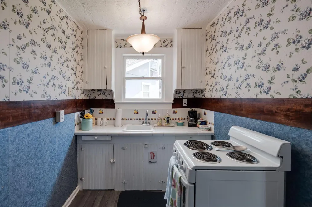 507 8th Street Kemah, TX 77565