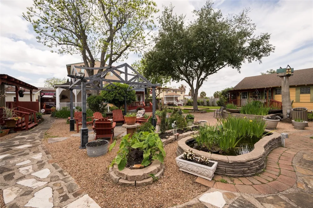 507 8th Street Kemah, TX 77565