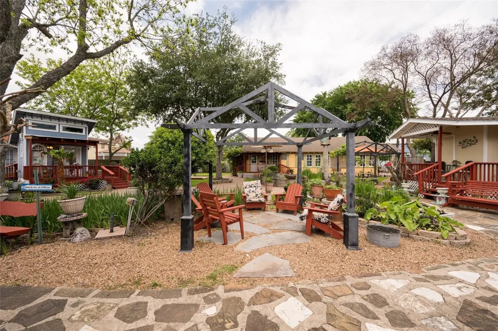 507 8th Street Kemah, TX 77565