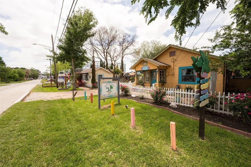 507 8th Street Kemah, TX 77565