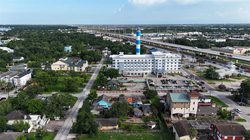507 8th Street Kemah, TX 77565