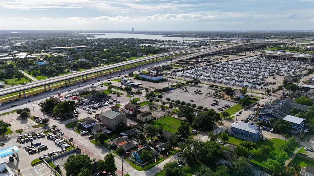 507 8th Street Kemah, TX 77565