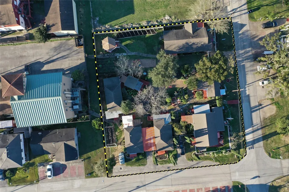 507 8th Street Kemah, TX 77565