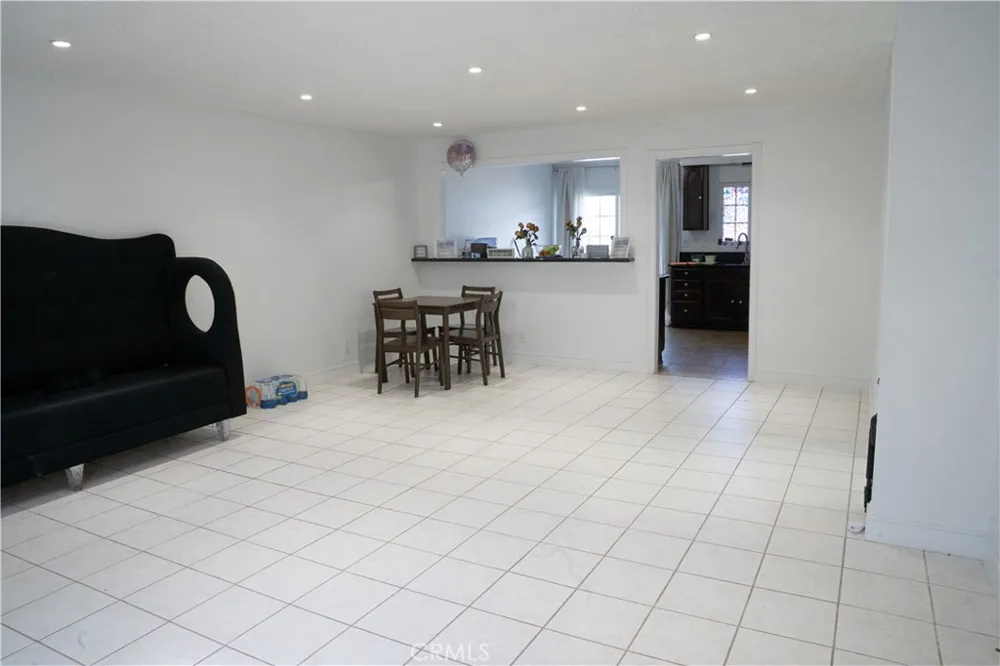 14802 Newport Ave #2B Tustin, CA 92780