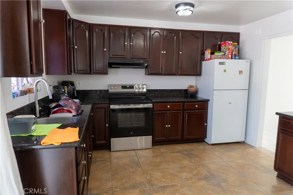 14802 Newport Ave #2B Tustin, CA 92780