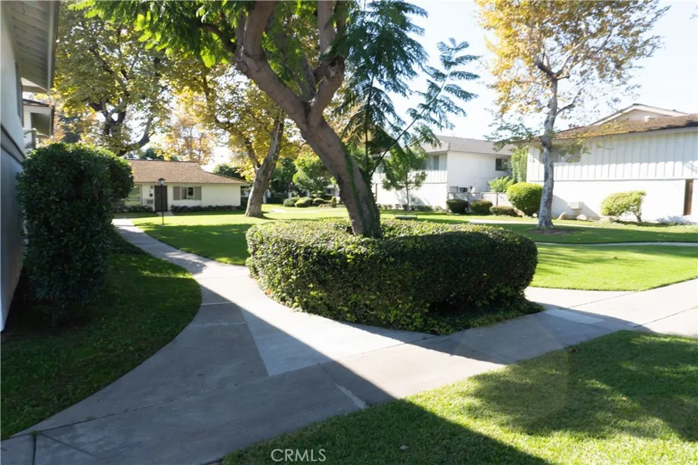 14802 Newport Ave #2B Tustin, CA 92780