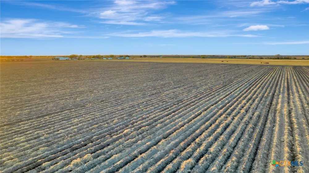 5629 Us-59 Edna, TX 77957