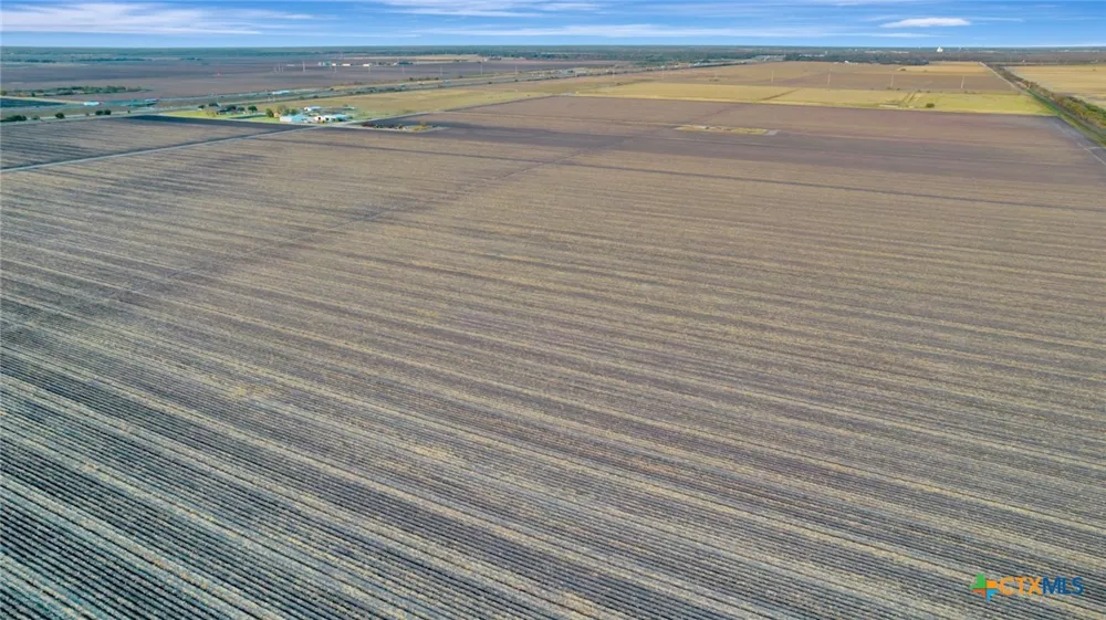 5629 Us-59 Edna, TX 77957